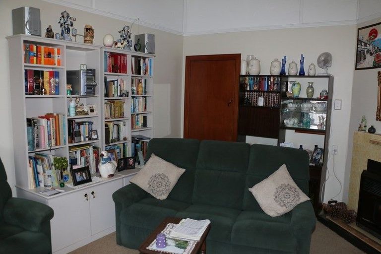 Photo of property in 66 Rhodes Street, Waimate, 7924