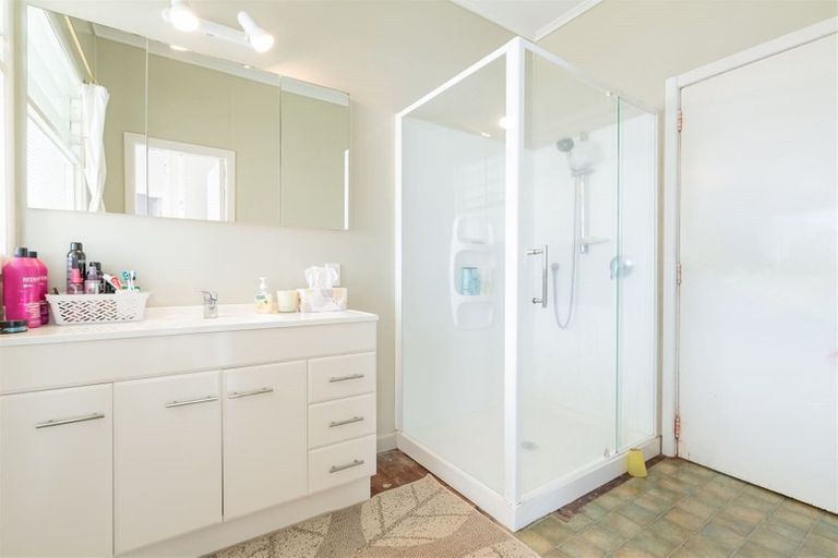 Photo of property in 2/31 Wintere Road, Papatoetoe, Auckland, 2025