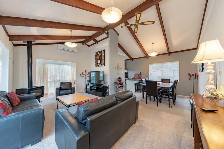 Photo of property in 11 Tulsa Grove, Totara Park, Upper Hutt, 5018