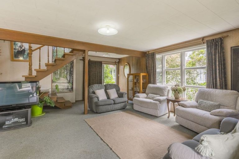 Photo of property in 31 Holyoake Crescent, Avalon, Lower Hutt, 5011