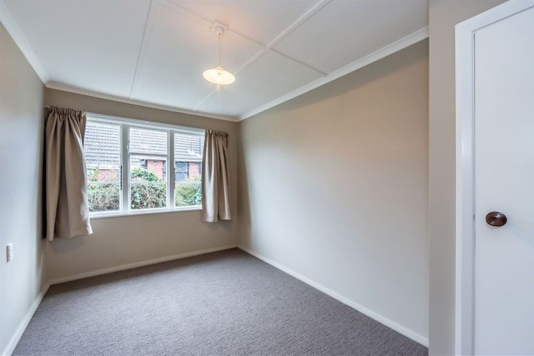 Photo of property in 17 Dunarnan Street, Avonside, Christchurch, 8061