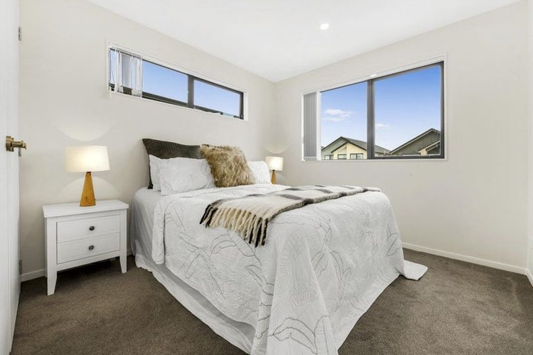 Photo of property in 11 Puruatanga Drive, Flat Bush, Auckland, 2019