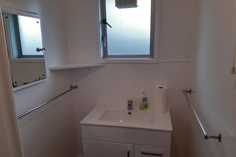 Photo of property in 162 Warren Crescent, Hillmorton, Christchurch, 8025