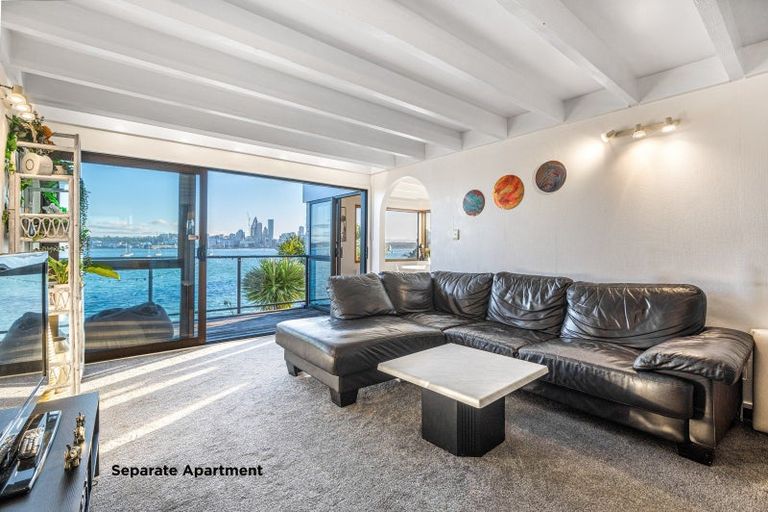 Photo of property in 5 Stanley Point Road, Stanley Point, Auckland, 0624