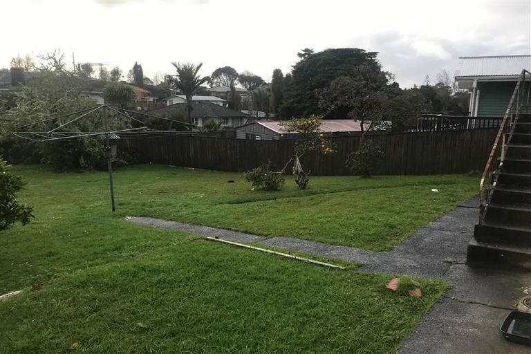 Photo of property in 40 Tahi Terrace, Glen Eden, Auckland, 0602