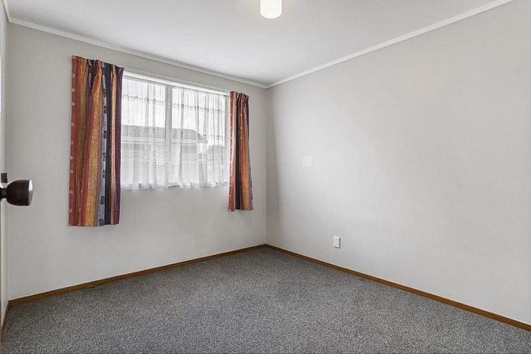 Photo of property in 307 Roscommon Road, Clendon Park, Auckland, 2103