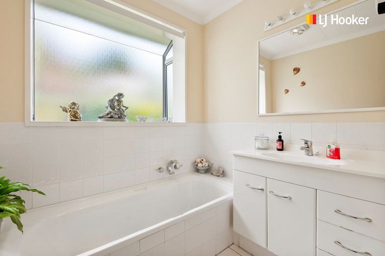 Photo of property in 31 Glenross Street, Glenross, Dunedin, 9011