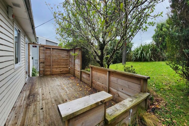 Photo of property in 33 Tawa Terrace, Tawa, Wellington, 5028