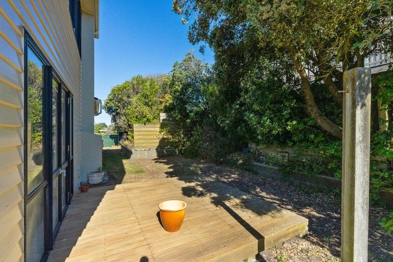 Photo of property in 105 Rua Avenue, Waitarere Beach, Levin, 5510