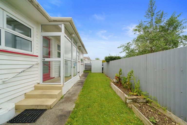 Photo of property in 6 Eton Place, Levin, 5510