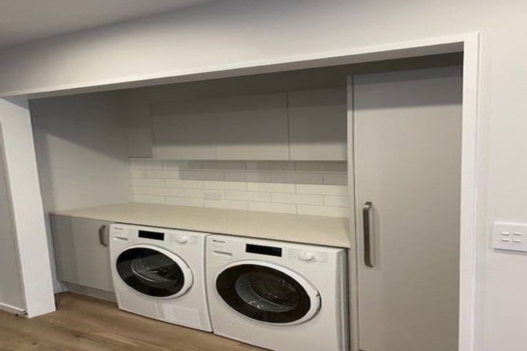 Photo of property in 2/35 Webb Street, St Albans, Christchurch, 8014