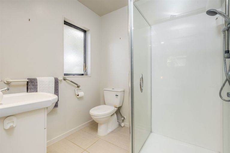 Photo of property in 15a Callis Avenue, Opaheke, Papakura, 2113