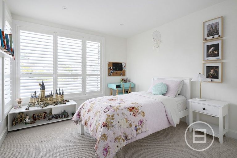 Photo of property in 15 Church Street, Northcote Point, Auckland, 0627