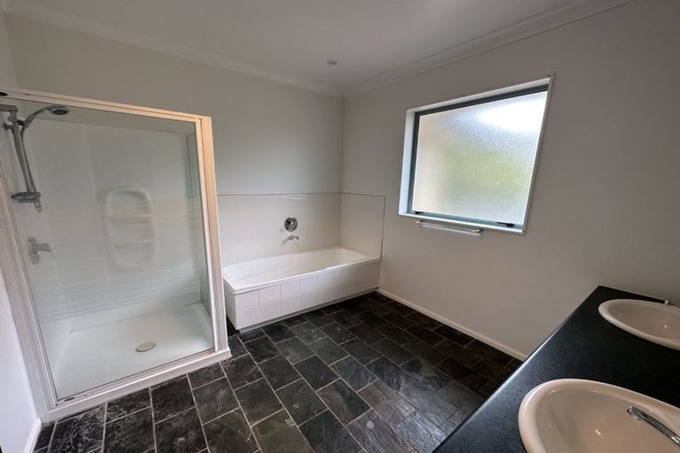 Photo of property in 21 Polo Prince Drive, Totara Park, Manurewa, 2576