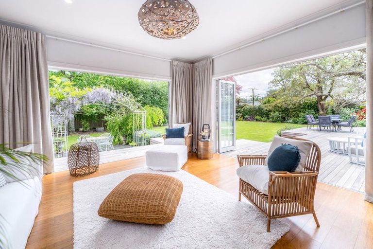 Photo of property in 16 Main Street, Greytown, 5712