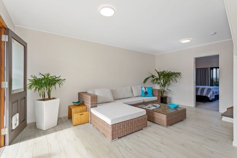 Photo of property in 2/38 Walter Street, Hauraki, Auckland, 0622