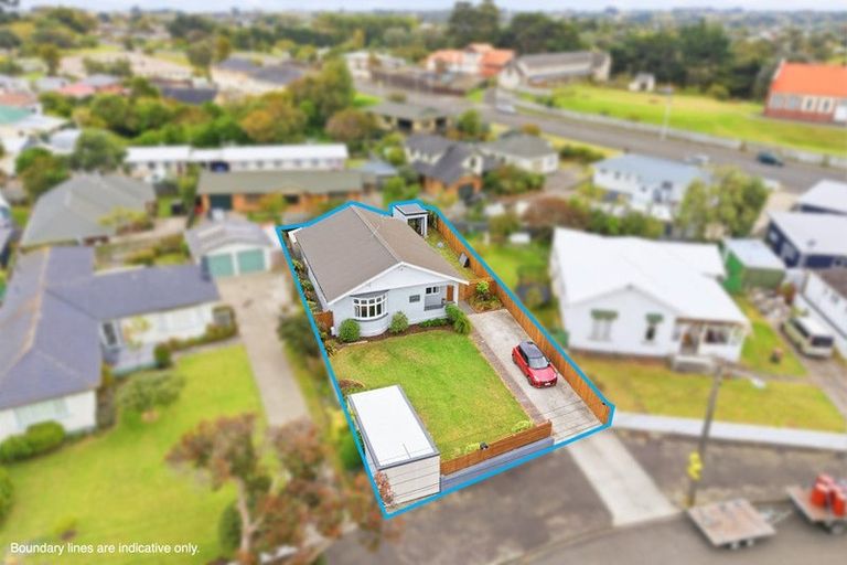 Photo of property in 96 Alma Road, Gonville, Whanganui, 4501