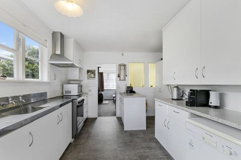 Photo of property in 83 Wellington Road, Wainuiomata, Lower Hutt, 5014