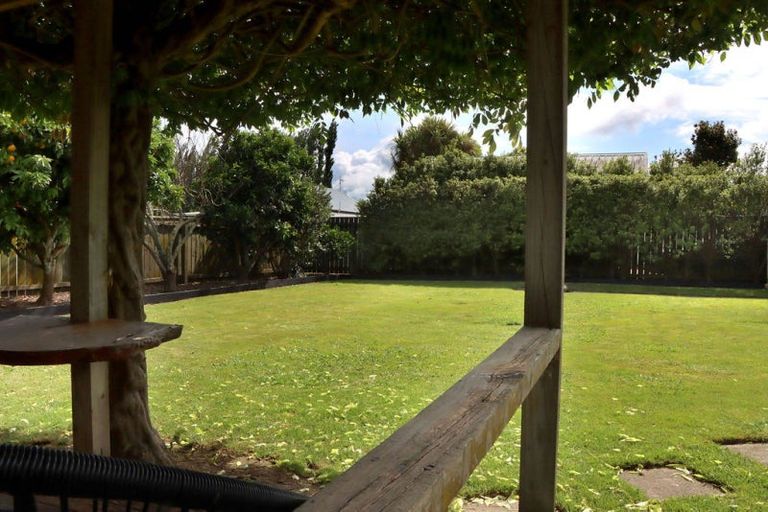 Photo of property in 48 Newton Place, Westbrook, Palmerston North, 4412