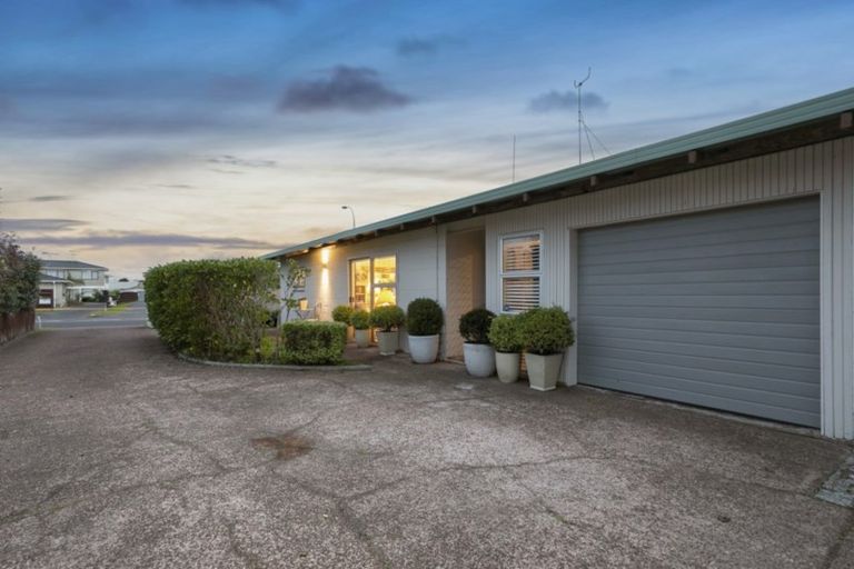 Photo of property in 1/73 Florence Avenue, Orewa, 0931