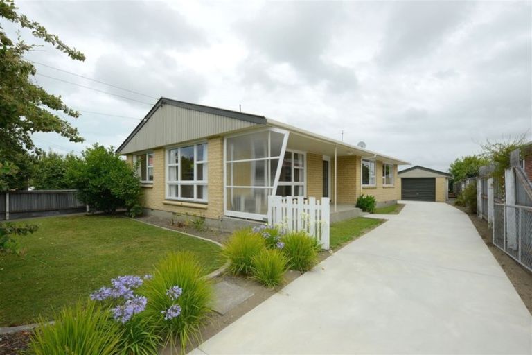 Photo of property in 66 Daniels Road, Redwood, Christchurch, 8051