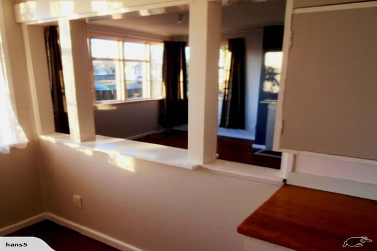 Photo of property in 9 Ross Crescent, Fairfield, Hamilton, 3214