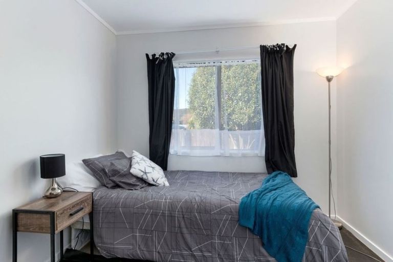 Photo of property in 15 Edmund Lomas Grove, Birchville, Upper Hutt, 5018