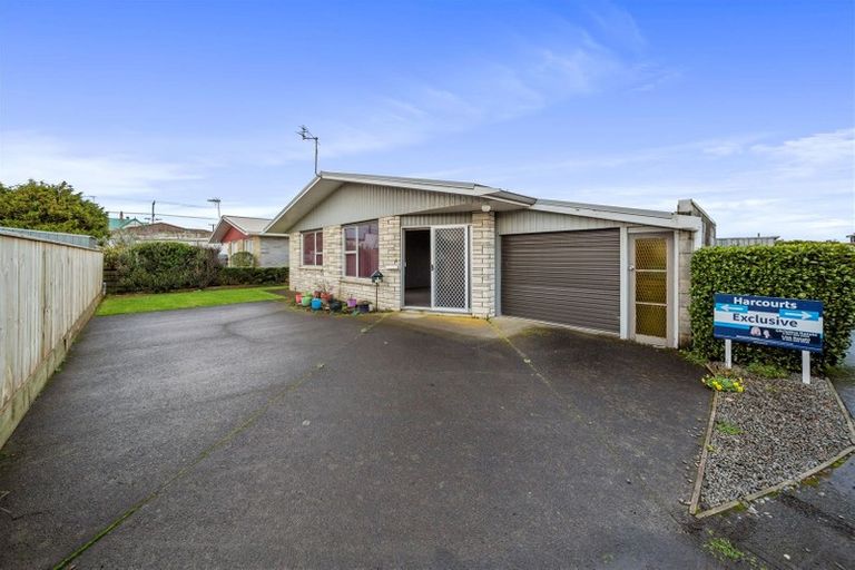 Photo of property in 9 Puriri Street, Hawera, 4610