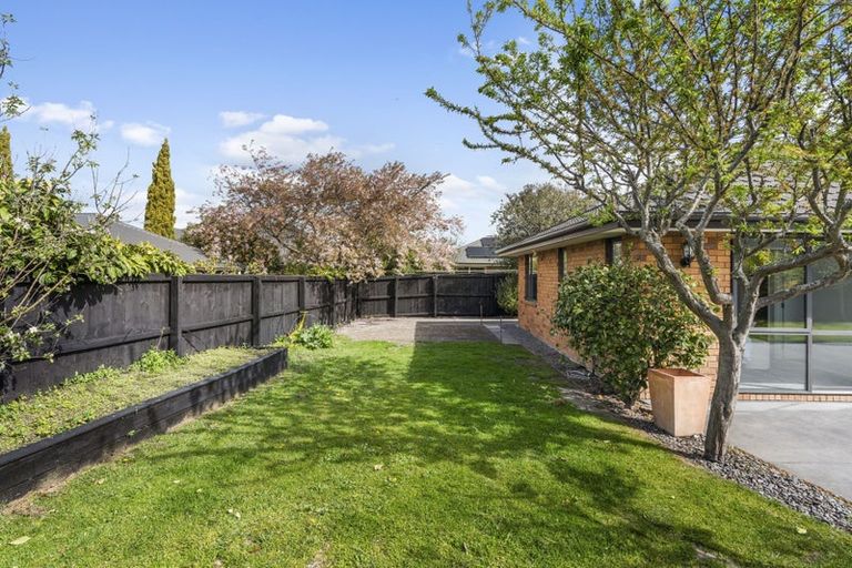 Photo of property in 58 Rothesay Road, Parklands, Christchurch, 8083