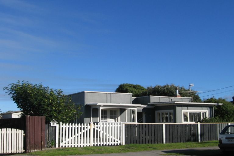 Photo of property in 14 Waimea Road, Waikanae Beach, Waikanae, 5036
