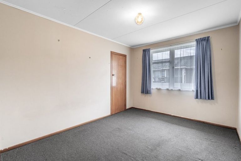 Photo of property in 17 Sword Street, Gore, 9710