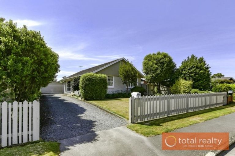 Photo of property in 30 Fern Drive, Halswell, Christchurch, 8025