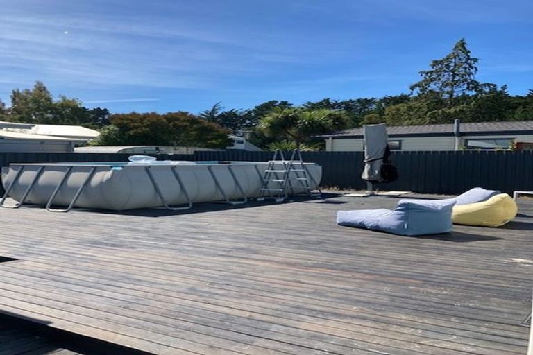 Photo of property in 44 Rotten Row, Waikuku Beach, 7473