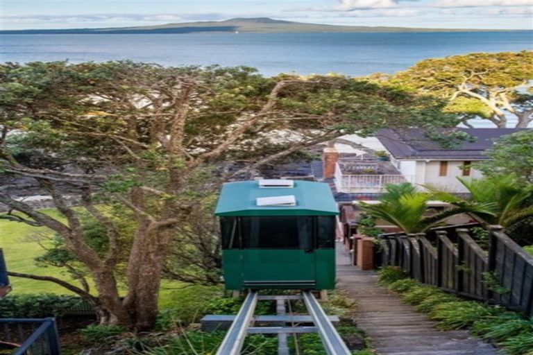 Photo of property in 2/259 Hurstmere Road, Takapuna, Auckland, 0622