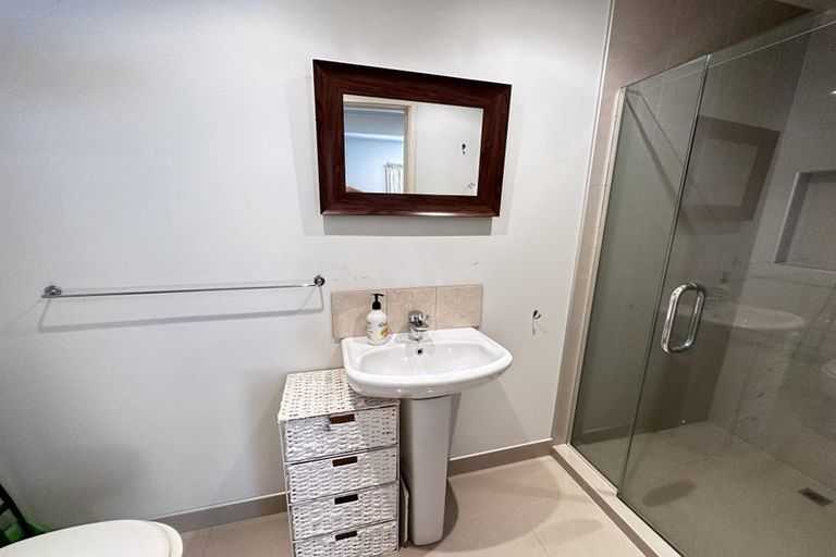 Photo of property in 1/212 Riddell Road, Glendowie, Auckland, 1071