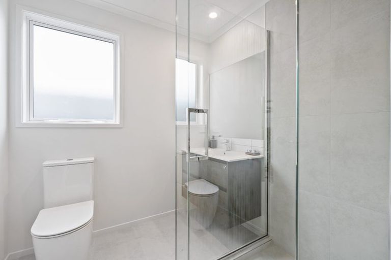 Photo of property in 32 Glenbervie Drive, Glenbervie, 0173