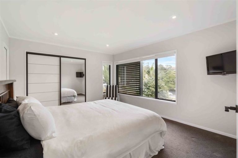 Photo of property in 595/93 Beach Road, Castor Bay, Auckland, 0620