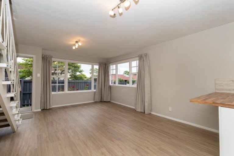 Photo of property in 1/11 Division Street, Riccarton, Christchurch, 8041