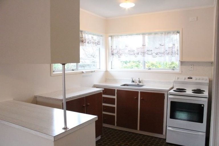 Photo of property in 2/11 Galsworthy Place, Bucklands Beach, Auckland, 2014