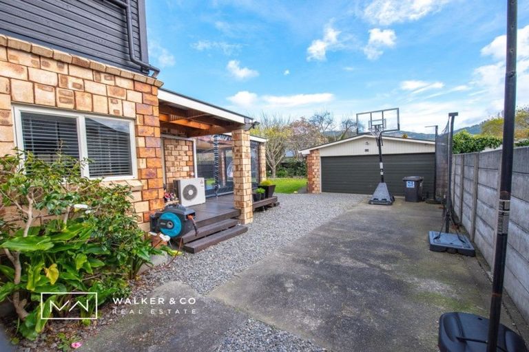Photo of property in 15 Pempsey Street, Silverstream, Upper Hutt, 5019