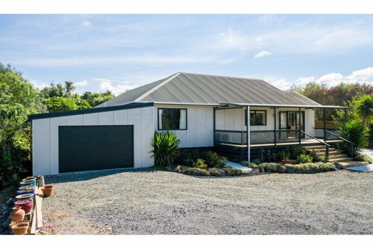 Photo of property in 235 Devich Road, Mangawhai, Kaiwaka, 0573