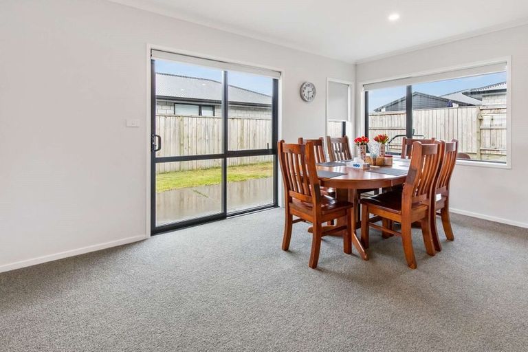 Photo of property in 6 Harding Drive, Papamoa Beach, Papamoa, 3118