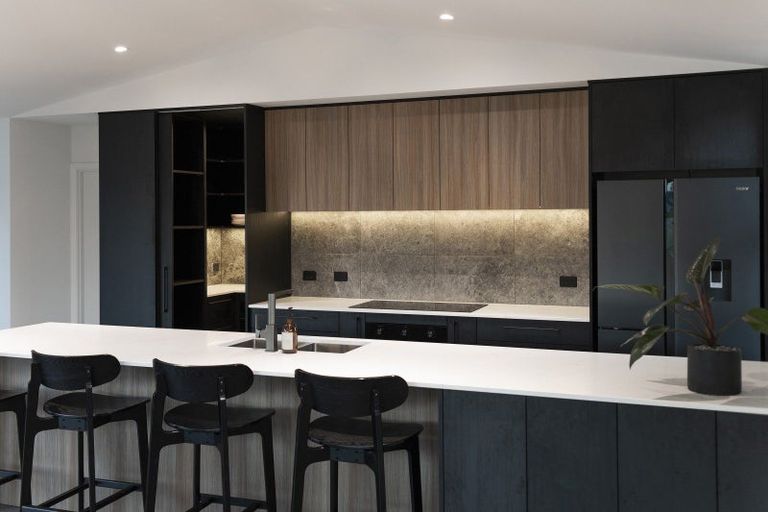 Photo of property in 3 Makakahi Street, Lytton West, 4071