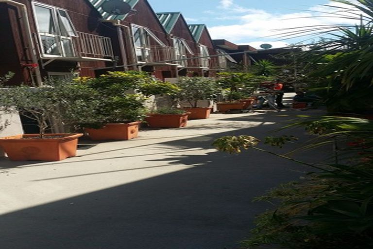 Photo of property in 7b/66 Mount Eden Road, Mount Eden, Auckland, 1024