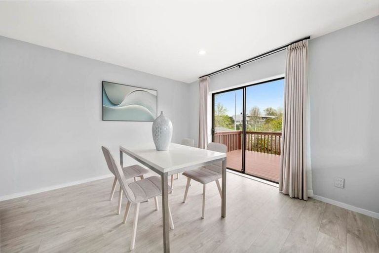 Photo of property in 19 Adelphi Place, Albany, Auckland, 0632