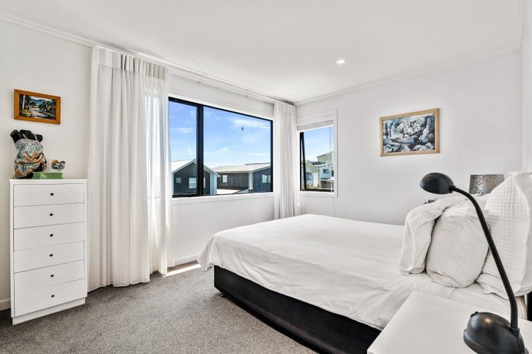 Photo of property in 18 Saltmarsh Road, Hobsonville, Auckland, 0616