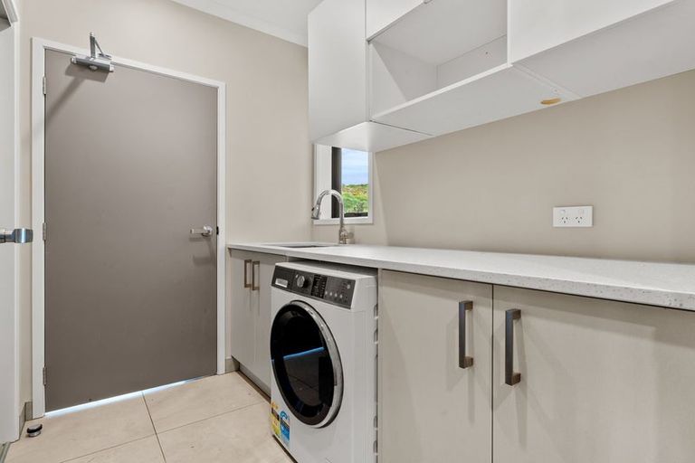 Photo of property in 2d Country Club Lane, Waiuku, 2123