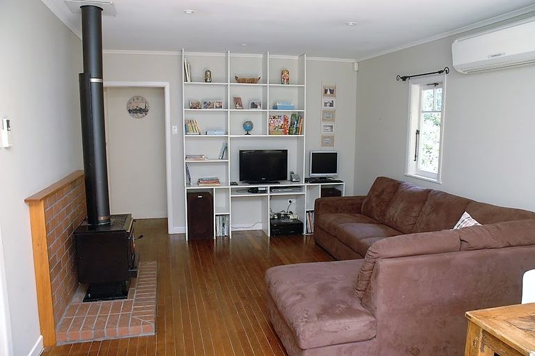 Photo of property in 5 Springtime Crescent, Stanmore Bay, Whangaparaoa, 0932