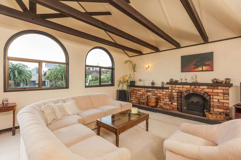 Photo of property in 9 Malloy Place, Eastern Beach, Auckland, 2012