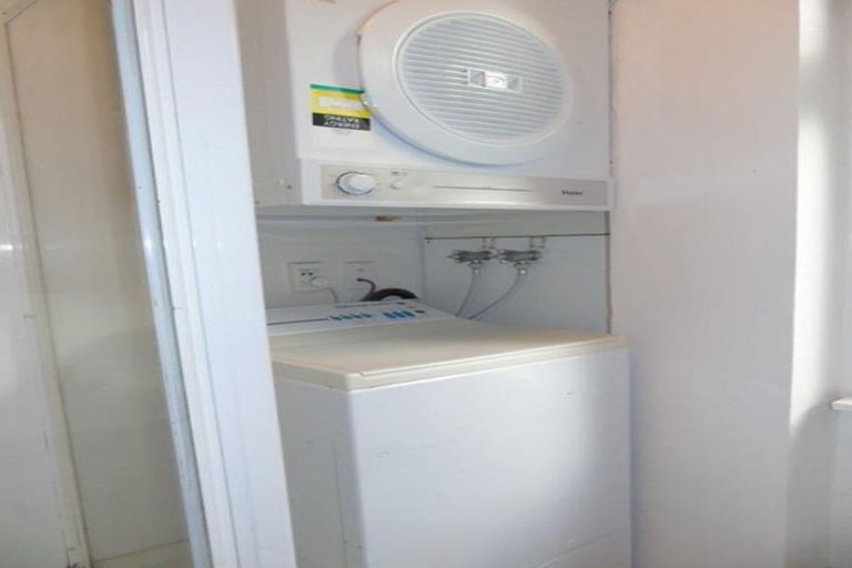 Photo of property in 21af1 Talavera Terrace, Kelburn, Wellington, 6012